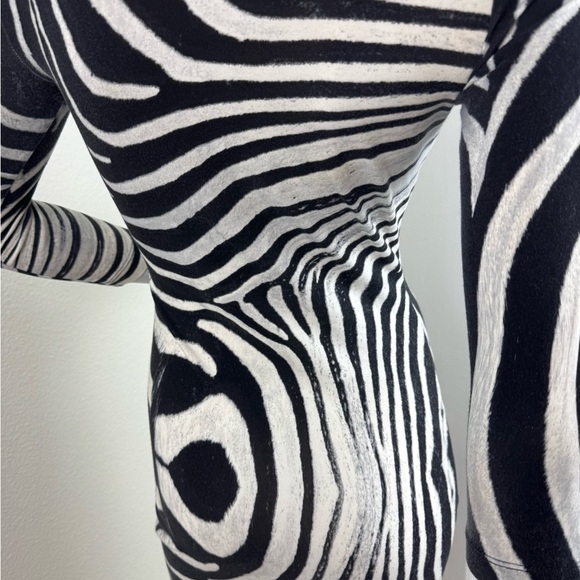 Just Cavalli Vintage Black and White Bodycon Long Sleeve Dress Size 40. #208 - Picture 4 of 17